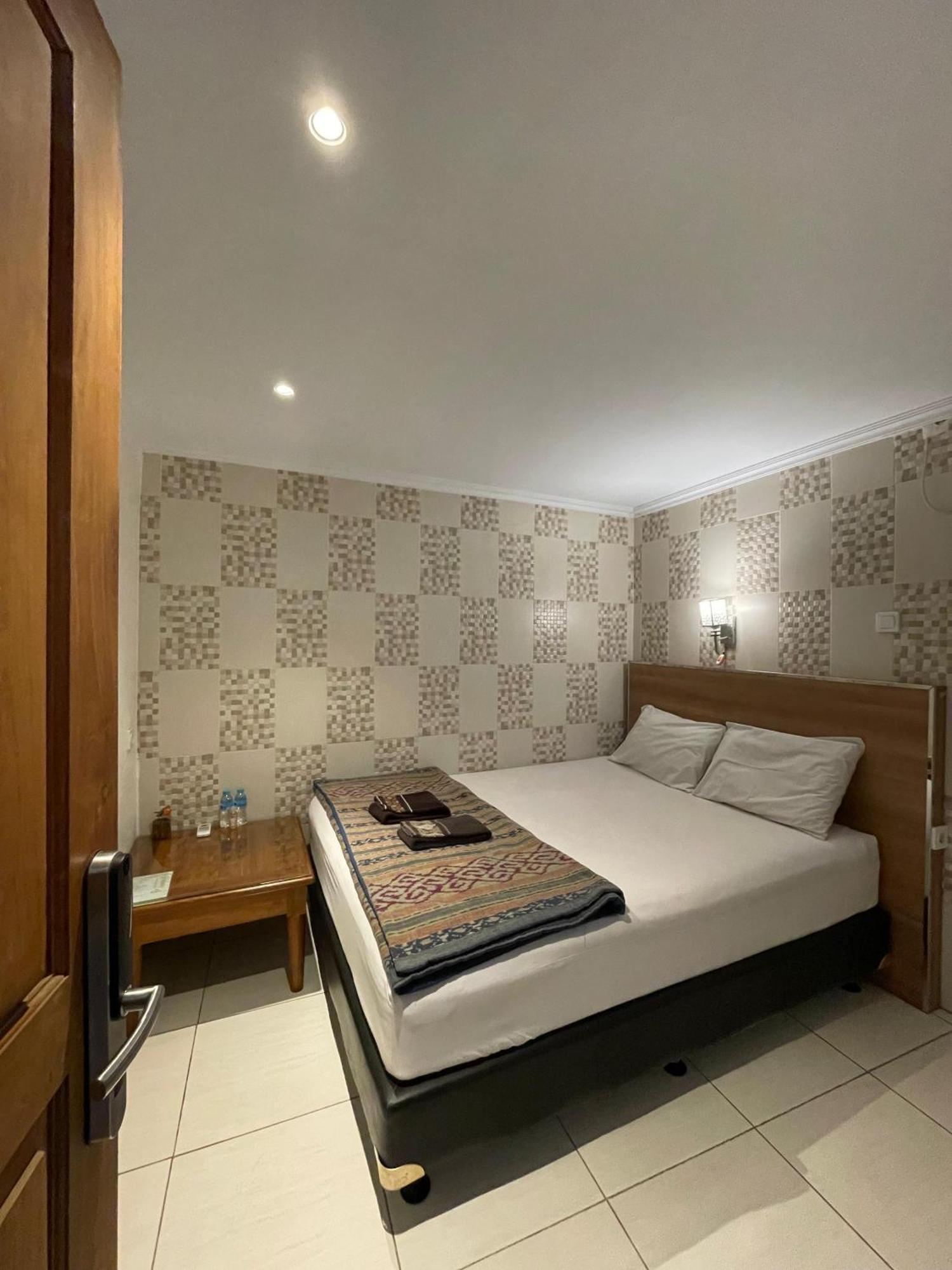 The Cabin Purwokinanti Hotel Yogyakarta Exterior foto